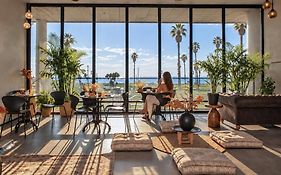 Wom Beach Pod Hotel -By Wom Pod Chain